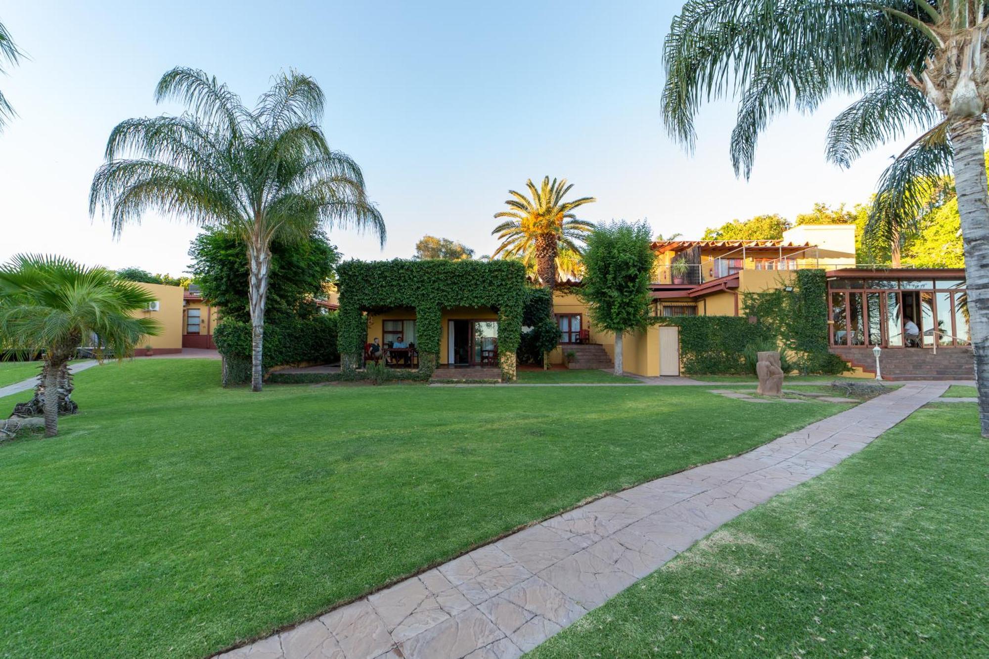Sunriver Kalahari Lodge Riverside Stay In Upington Exteriör bild